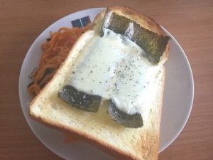 味海苔とチーズのトースト